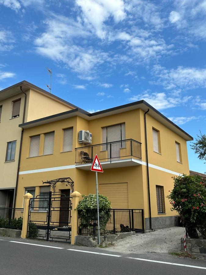 Appartamento Vicino Al Mare Con Parcheggio Riva Ligure Exterior foto